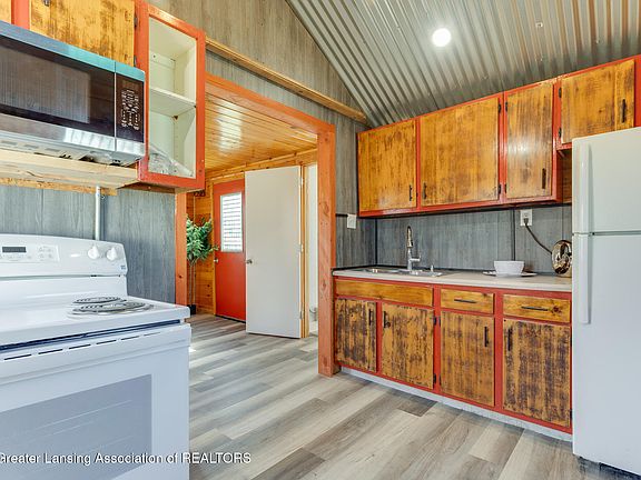 5th image of 826 R G Curtiss Ave