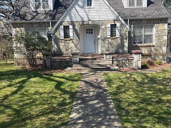 620 Oak Ridge Dr, Neosho, MO 64850