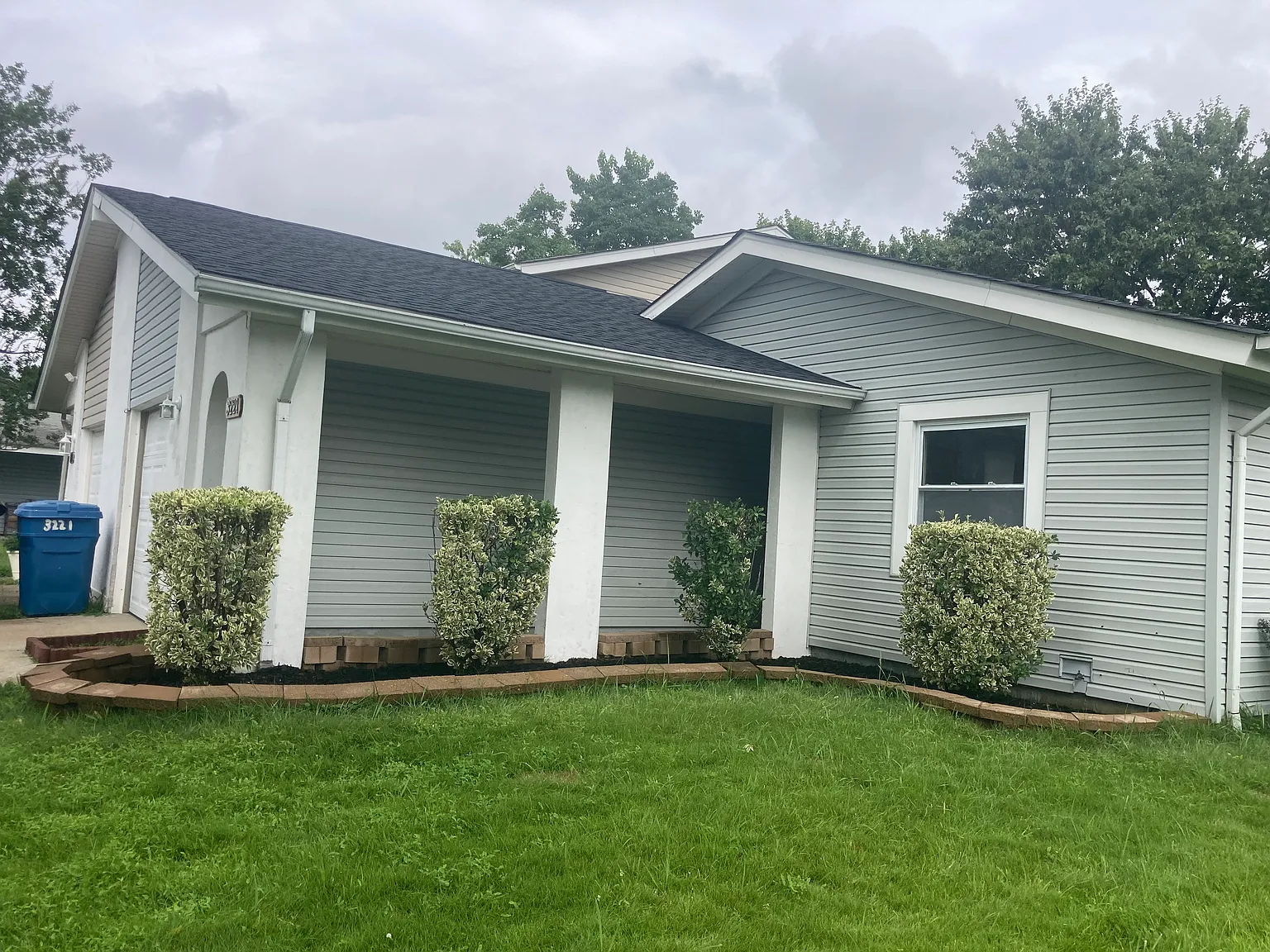2 bed, 904 sqft, $1,800 — Photo 2