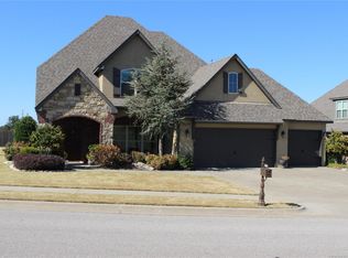 14254 S Lakewood Ave, Bixby, OK 74008