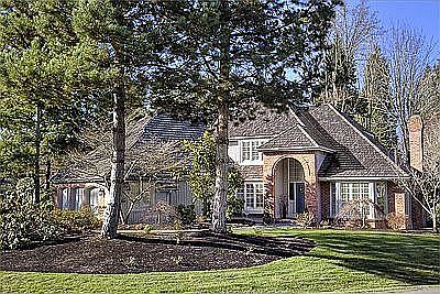 Great curb appeal from this Buchan resale in Windsor Park!