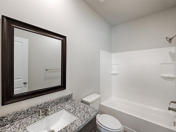 5th image of 11477 Underwood St