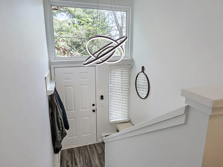 1190 Poplar Ave — Photo 2