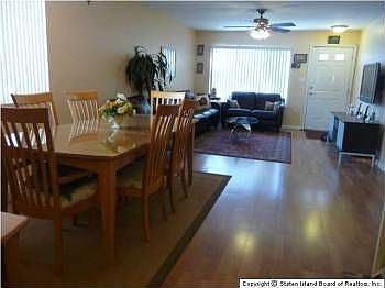 4th image of 39 Belair Ln