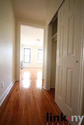 Rented by Link NY Realty | media 43