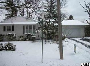 1221 Mound Ave, Jackson, MI 49203