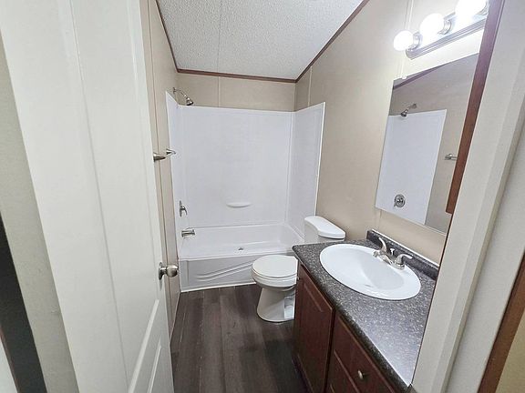 5th image of 1001 E Macarthur Rd #16