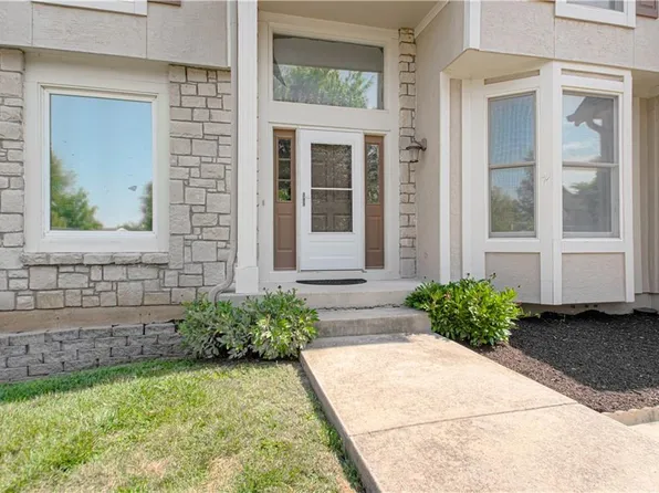 22306 W 51st Ter, Shawnee, KS 66226