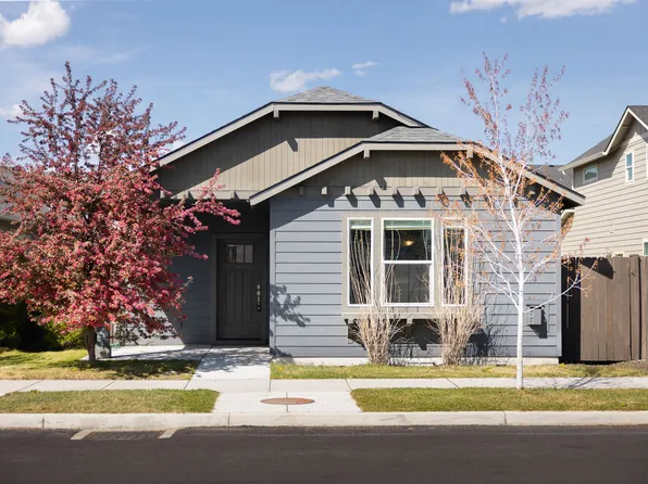 2557 NW Spruce Pl, Redmond, OR 97756