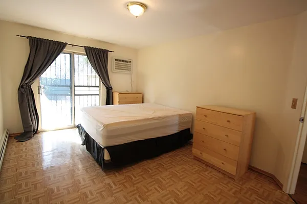 Rented by Urban Realty NYC | media 16