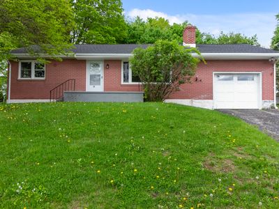 24 Manning Street, New Fairfield, CT, 06812