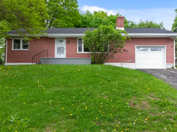 24 Manning Street, New Fairfield, CT 06812