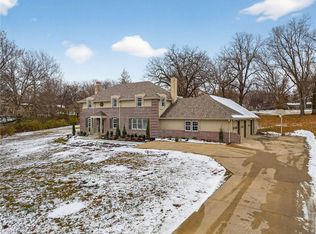 900 NE Barnes Ave, Kansas City, MO 64118