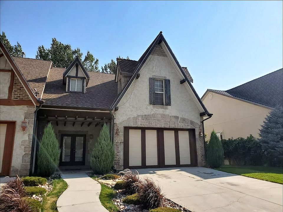 This is the front of this beautiful well insulated twin home. Built in a Swiss chalet style it is gorgeous inside and out!