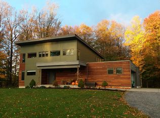 2760 Eastwood Rd, East Aurora, NY 14052