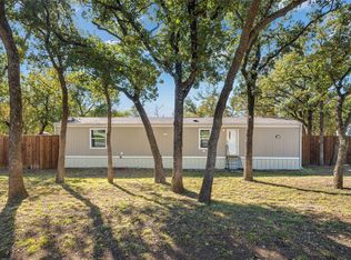 1107 Maple Dr, Bartonville, TX 76226