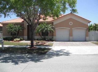 8870 NW 172nd Ter, Hialeah, FL 33018