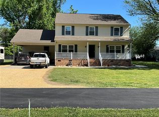 19 Hunts Neck Rd, Poquoson, VA 23662