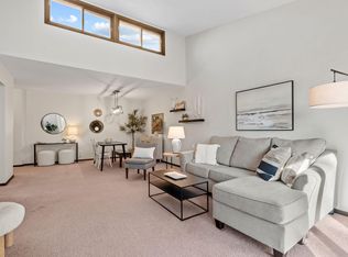 2670 Oxford St N APT 242, Roseville, MN 55113