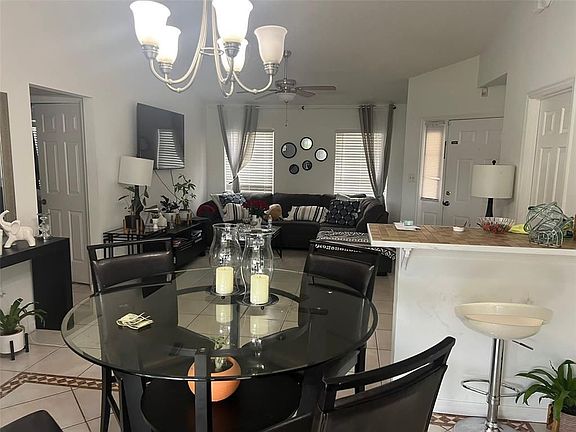 4th image of 203 Cricket Hollow Ln