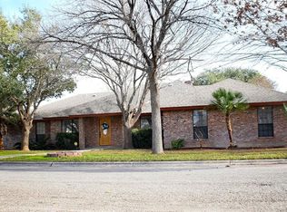 116 Cottonwood St, Uvalde, TX 78801