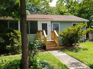 51 Harding St, Ewing, NJ 08618