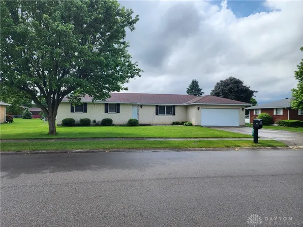 245 Miller Ave, Eaton, OH 45320
