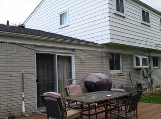 1842 W Thirteen Mile Rd, Madison Heights, MI 48071