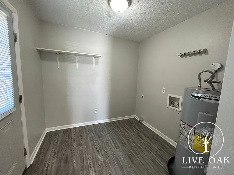 215 Pointe South Dr — Photo 7