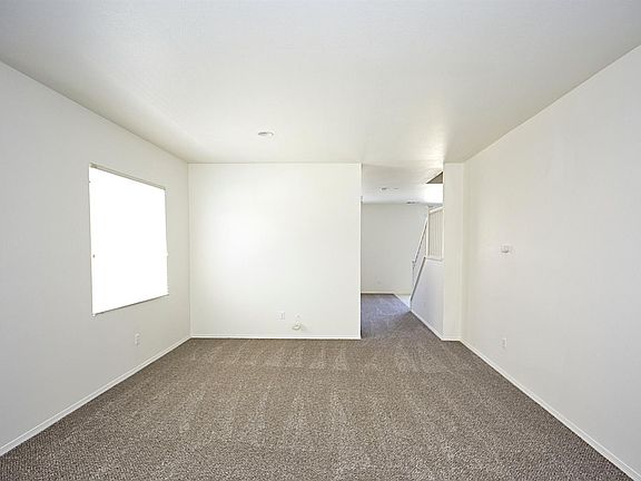 5th image of 13210 Sunland St