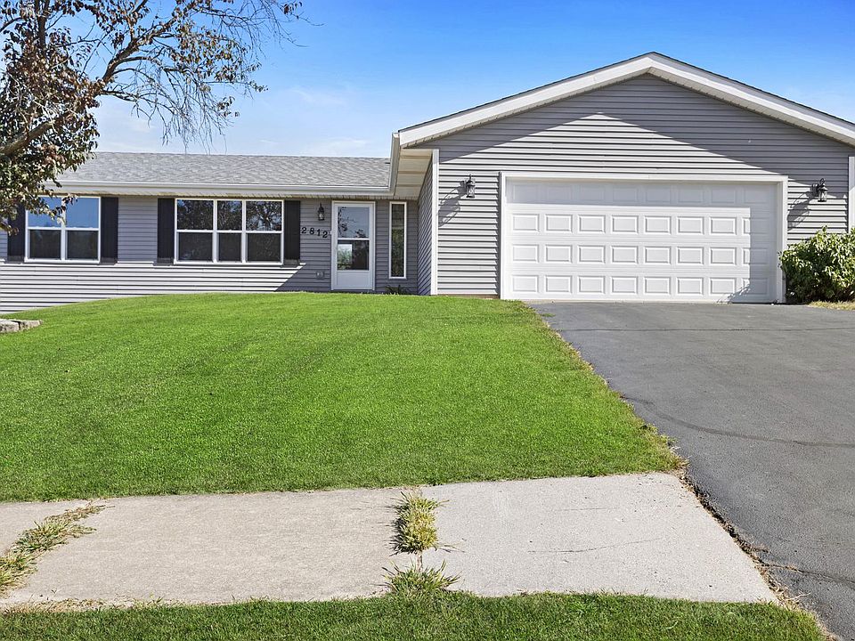 1st image of 2812 Bluffside Dr