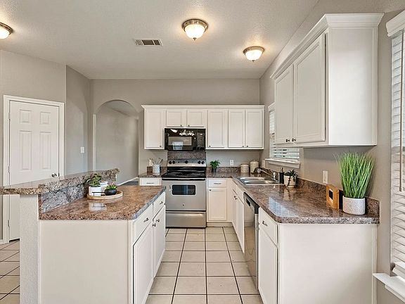 2nd image of 3001 Bourine St