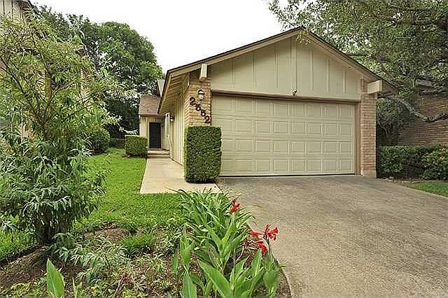 1st image of 2552 Stoutwood Cir