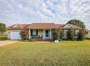 215 Sunrise Dr, Kevil, KY 42053