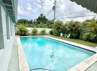 560 SW 71st Ct, Miami, FL 33144