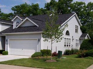 30350 Ginger Ln #45B, North Olmsted, OH 44070