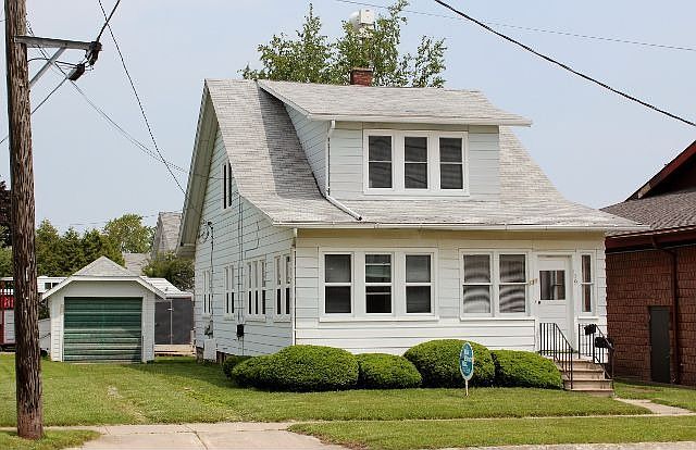 1st image of 111 Garden St