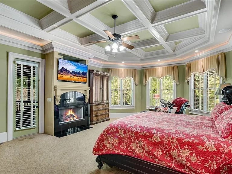 8335 Hurakan Creek Xing — Photo 18