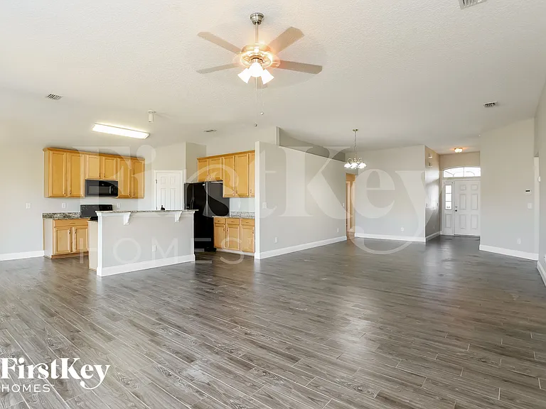 13760 Fish Eagle Dr W — Photo 3