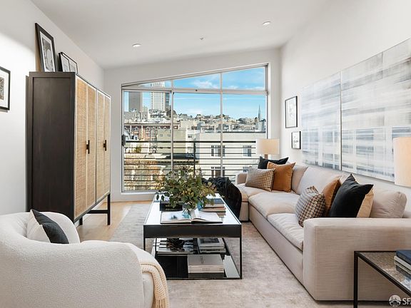 4th image of 2315 Van Ness Ave APT 7