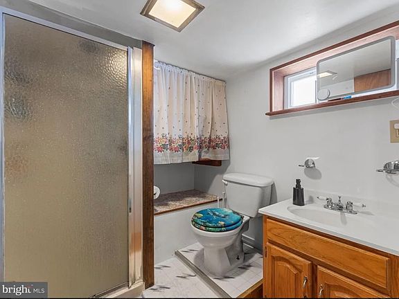 4th image of 313 Union Ave