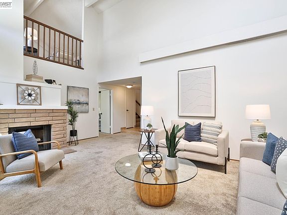 5th image of 1327 Star Bush Ln