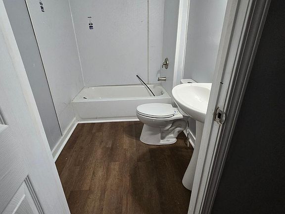 common Batroom