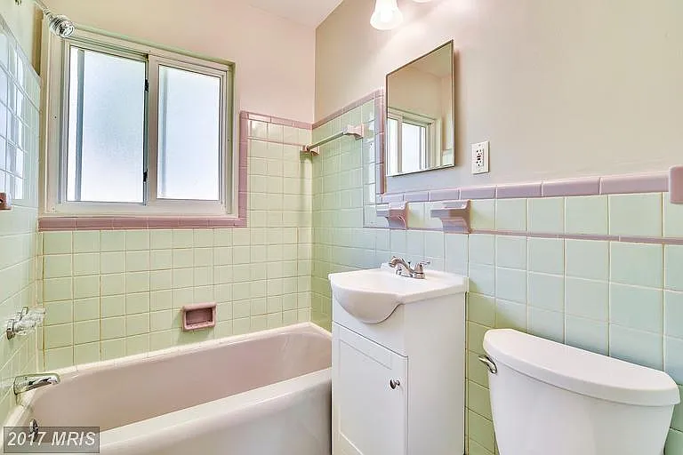 10813 Maple St #HOUSE — Photo 1