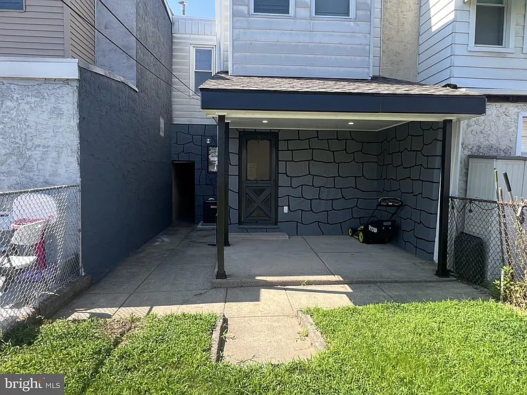 3051 Cedar St — Photo 21