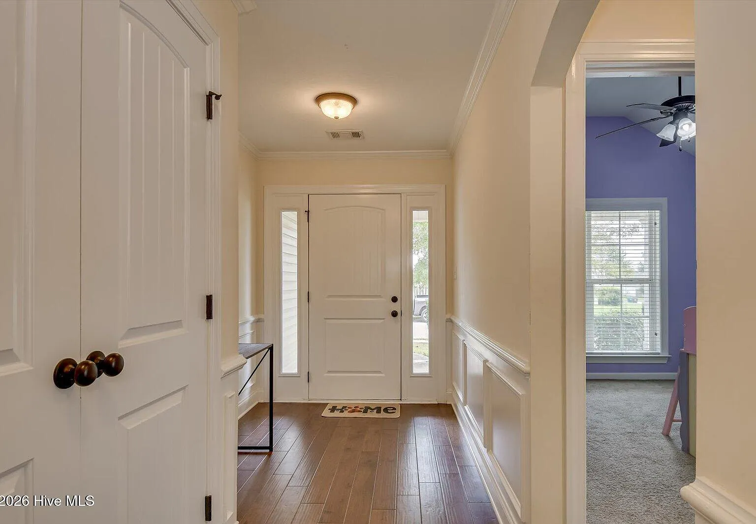 3 bed, 2.0 bath, 1674 sqft, $1,900 — Photo 3