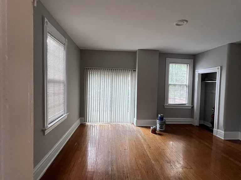 409 Warner St #2 — Photo 8