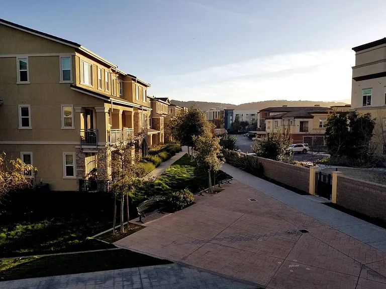 5805 Brandon Ct — Photo 3