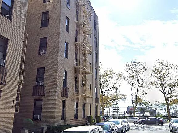 2nd image of 3111 Brighton Ct #1-B2