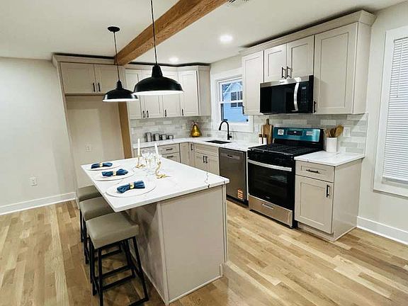 3rd image of 306 Carnegie Pl #1
